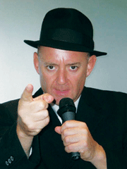 Les landed the lounge singer’s gig